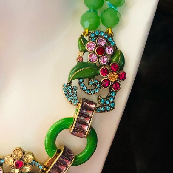 Heidi Daus “ Green With ENVY” Elegant Floral Necklace - Picture 9 of 16